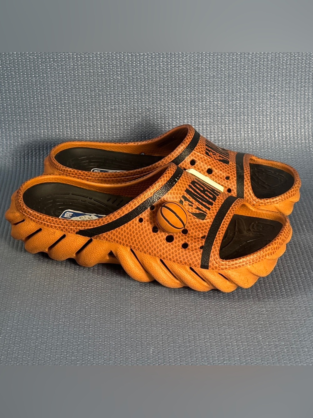 Crocs NBA Echo Slide Orange Sandals Women’s Size 6